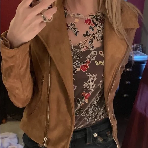 Lulus Suede With Love Tan Suede Moto Jacket. No rages, inside tag is cut - Picture 3 of 9